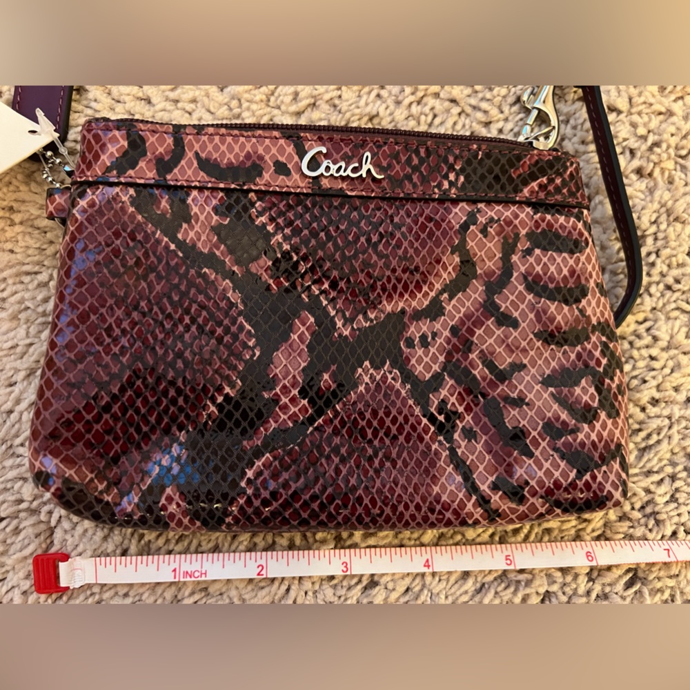 Coach leather patton purple/black snakeskin print wristlet - Picture 6 of 8